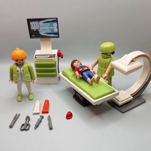 PLAYMOBIL Set # 6659  X-RAY ROOM Missing 1 Piece (Bx 14)